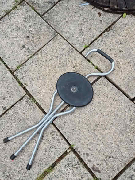 Photo of free 2 chairs and stool (Littlemore OX4) #4