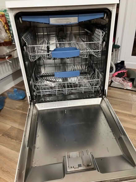 Photo of free Bosch Freestanding Dishwasher (Horeston Grange CV11) #2