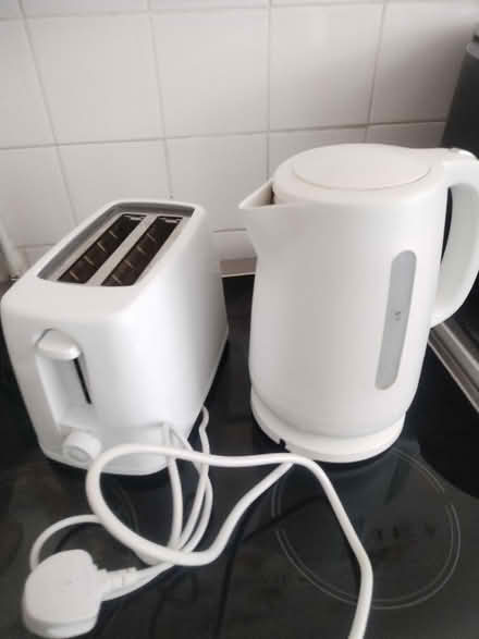 Photo of free Toaster and kettle (Sw4) #1