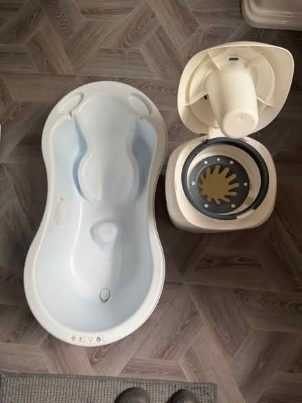 Photo of free Bath and nappy bin (Wordsworth drive S5) #1
