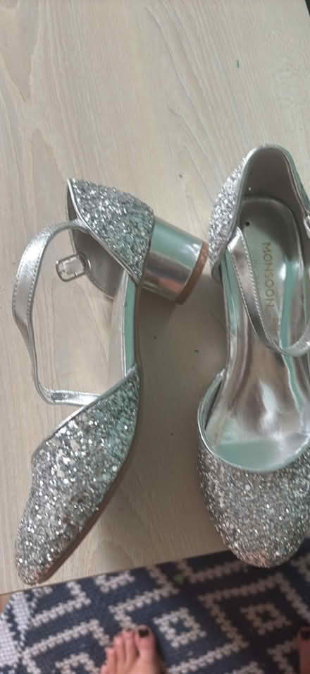 Photo of free Kids shoes size 12 13 11 and a frozen dress age 8/9 (Tuebrook L13) #2