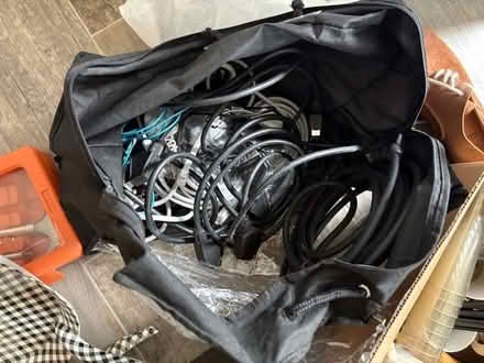 Photo of free bag of cables (Douglas IM2) #1