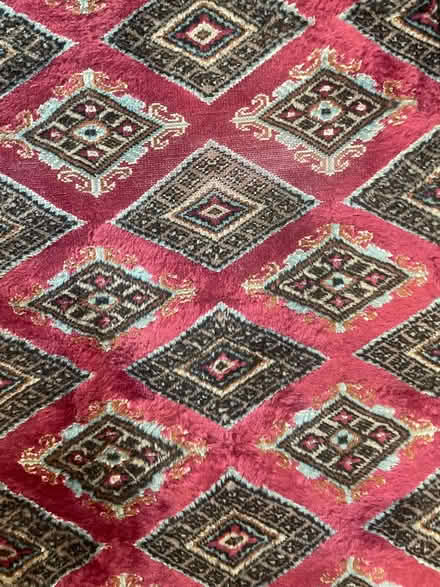 Photo of free Oriental style rug 113cm x 203 cm incl fringe (St. John's Wood NW8) #2