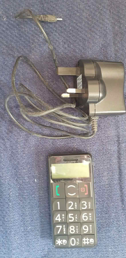 Photo of free Non-smart mobile phone (Didsbury M20) #1