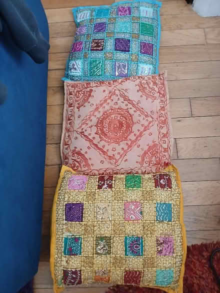 Photo of free 3 cushions (Gale OL15) #1