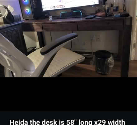 Photo of free Wood Desk/plates (Richmond Hill) #2