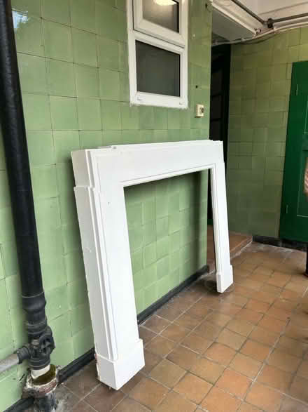 Photo of free 1930s fireplace surround (Crouch End N8 9) #1