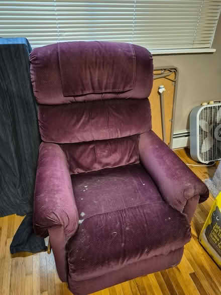 Photo of free Air chair (New westmister) #1