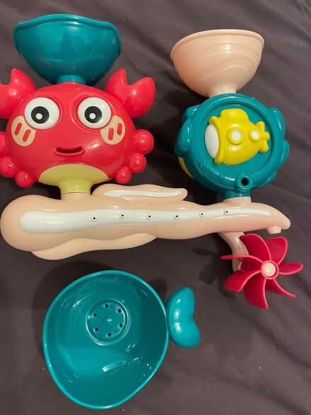 Photo of free Sucking bath toy (Wandsworth SW18) #2