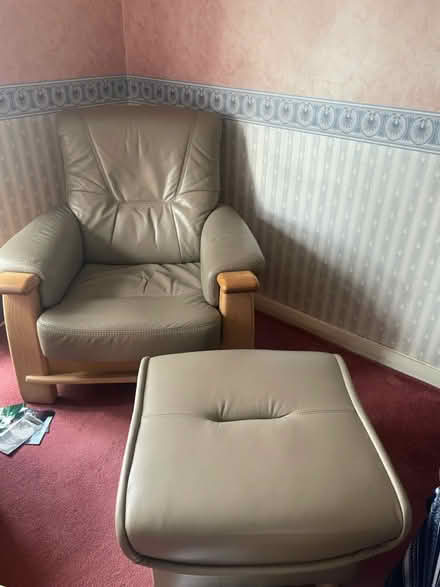 Photo of free 2 X chairs and poof (EN2 7JZ) #2