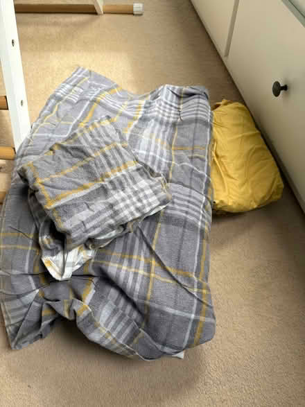 Photo of free Double bedding (Ng19 9L) #1