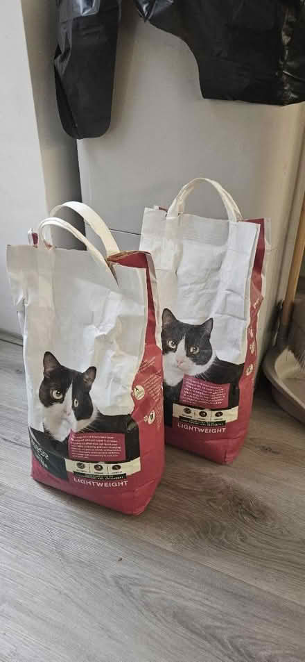 Photo of free 1 1/2 bags of cat litter (Clapham SW4) #1
