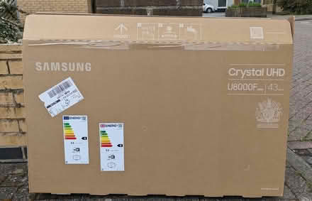 Photo of free 43" (108cm) TV Box (PL4 Greenbank.) #1