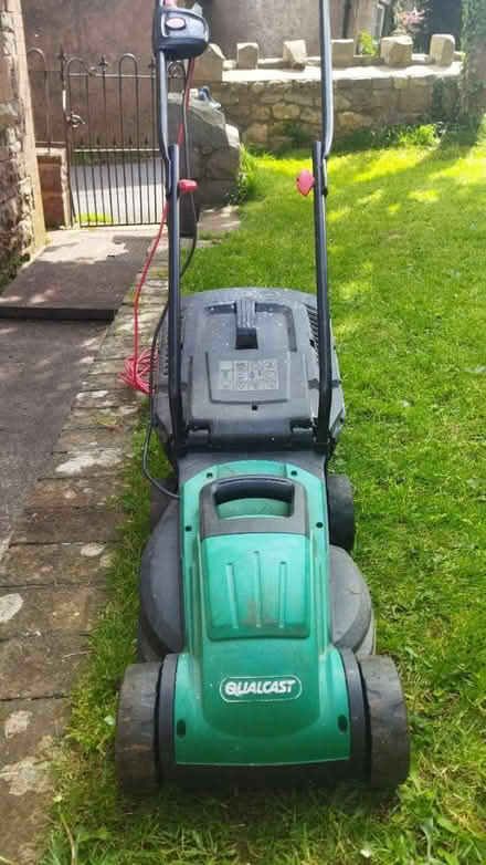 Photo of free electric lawn mower (BS39) #1