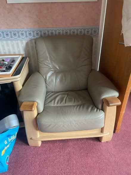 Photo of free 2 X chairs and poof (EN2 7JZ) #1