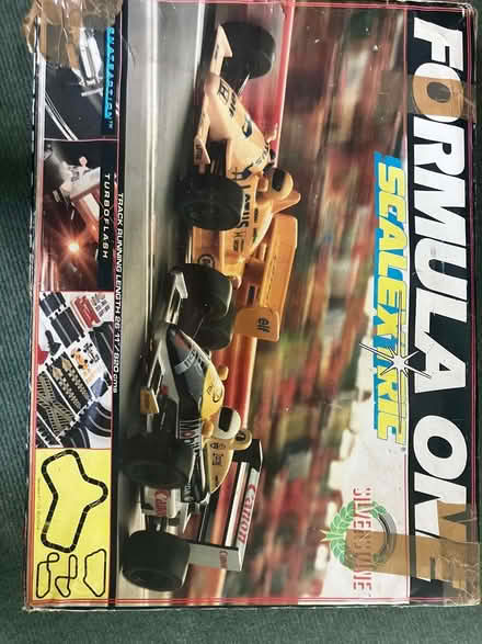 Photo of free Scaletrix F1 set (Ash Green GU12) #2