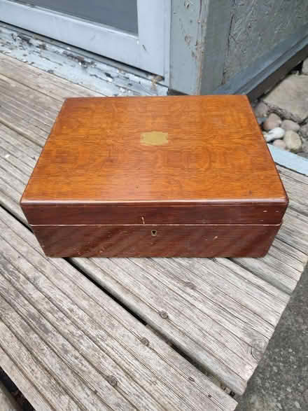 Photo of free Renovation project old wooden box (SE25) #1