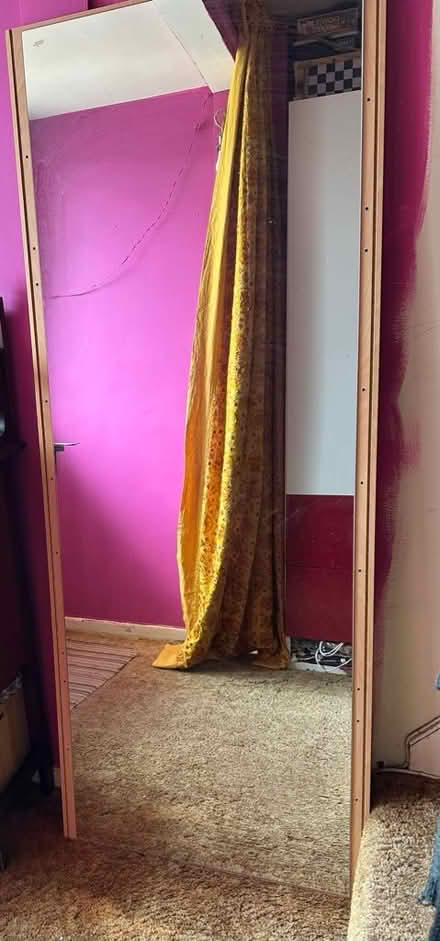 Photo of free Large mirror (Eynsham OX29) #1