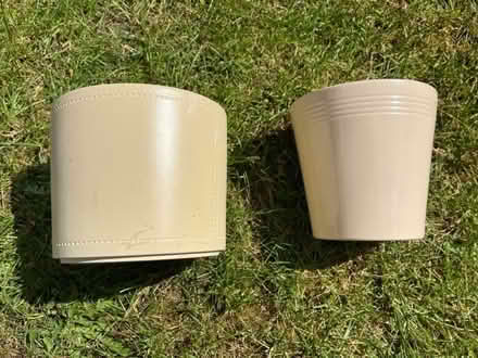 Photo of free Cream indoor plant pots (Twyford RG10 9) #1