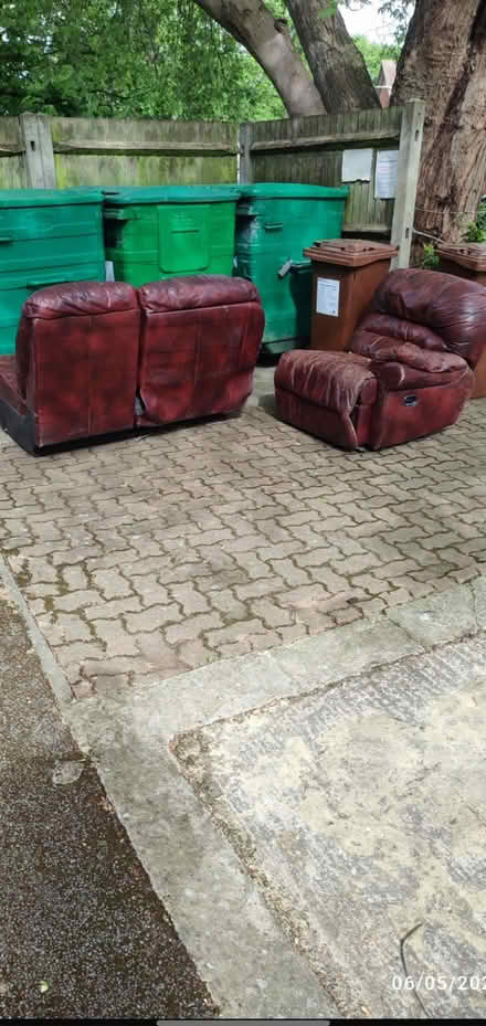 Photo of free Sofa (Hayes UB3) #1