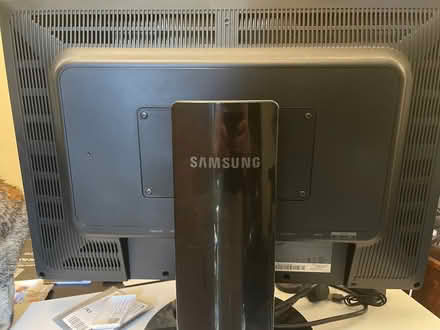 Photo of free Samsung Screen (Wadsley S6) #2
