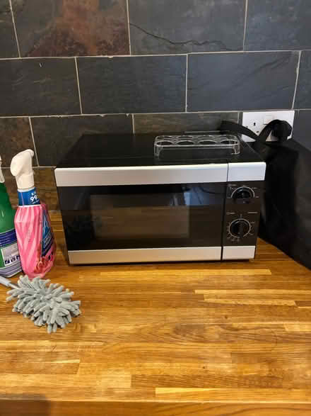 Photo of free Microwave (Brixton SW2) #1