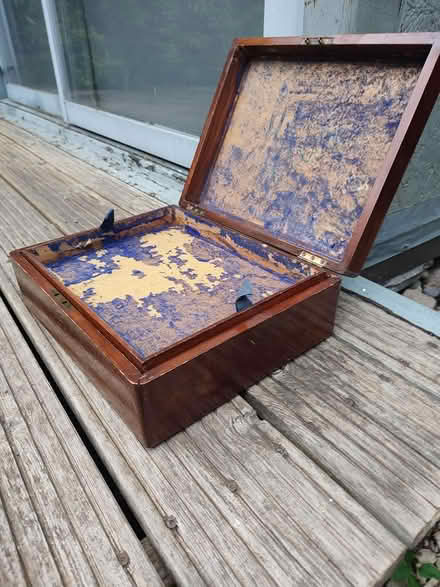 Photo of free Renovation project old wooden box (SE25) #4