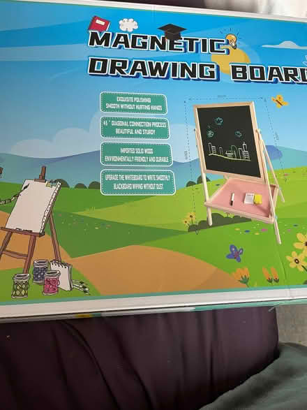 Photo of free Drawing/painting activity unit (Wandsworth SW18) #1