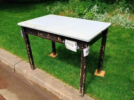 Photo of free Table, enameled metal top (Nort Bethesda, Potomac, Rockvl) #1