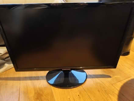 Photo of free Monitor (RH16 1QD) #1