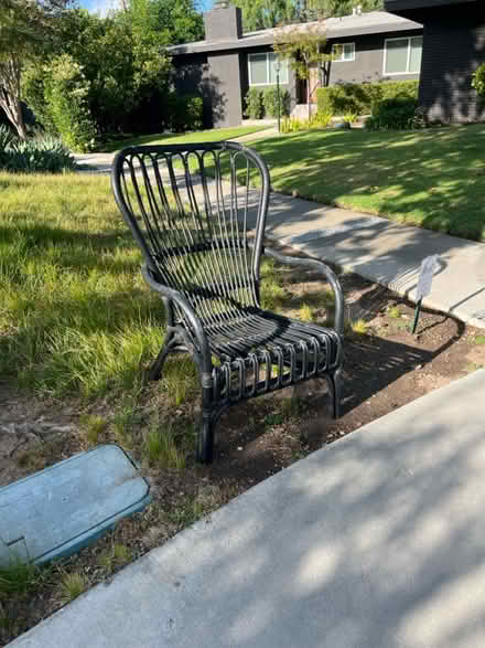 Photo of free Outdoor lightweight chair (Grace Dr in South Pasadena) #1