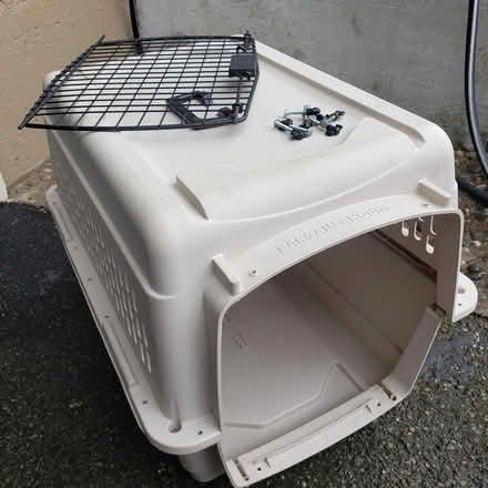 Photo of free Dog kennel (Silverlake area, Everett) #1