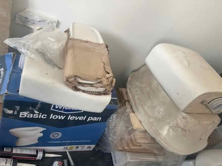 Photo of free toilet seat &washing hand basin (TW19) #1