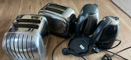 Photo of free Toasters and kettles (Hx28he) #1
