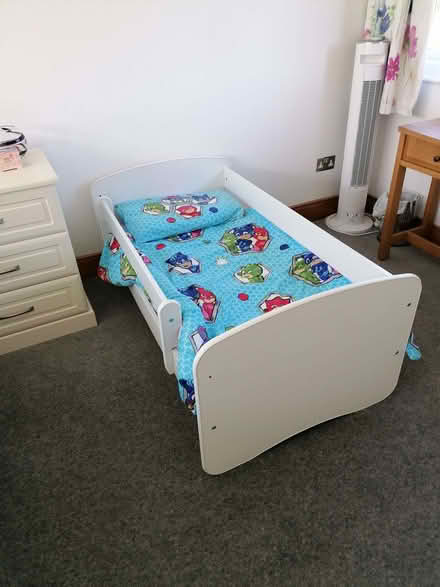 Photo of free Toddler bed (Highams Park E4) #1