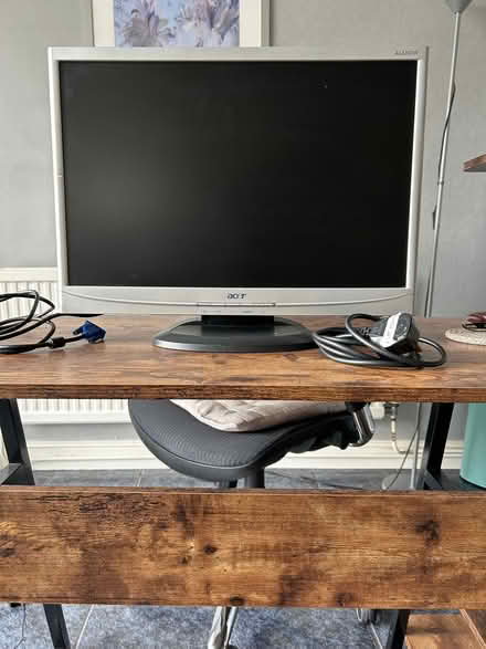 Photo of free acer wide LCD monitor 19 inch (Woodside CR0) #1