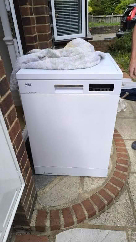 Photo of free Beko dishwasher (North Lancing BN15) #1