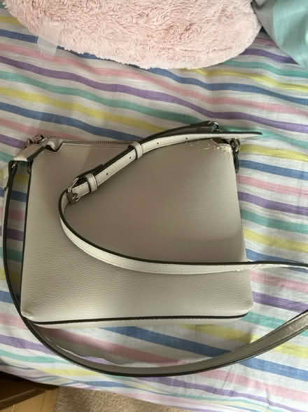 Photo of free White bag (KT3 new malden) #1