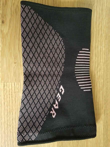 Photo of free Knee Support (Kendal LA9) #3