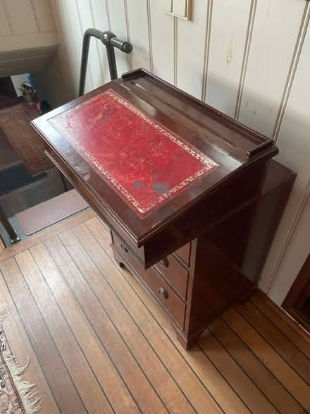 Photo of free Davenport desk (Wapping E1W) #2