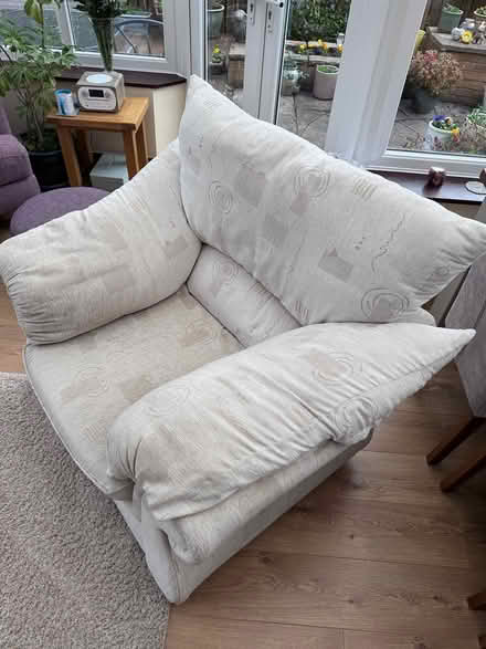 Photo of free Single arm chair (Ol12UB) #2