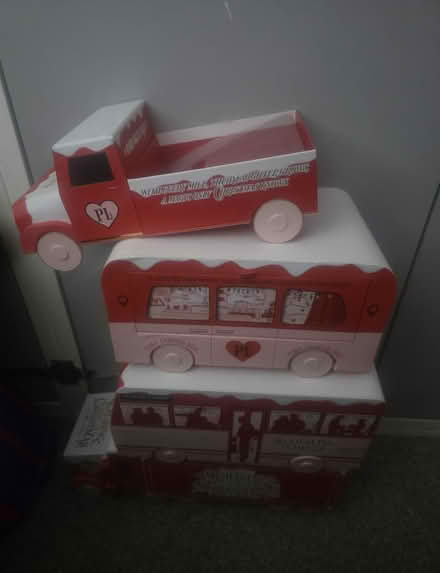 Photo of free Large light up makeup boxes emtpy (Chester CH1) #1