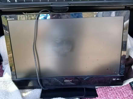 Photo of free Sony Bravia 22 inch TV (Horsham RH12) #1