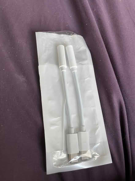 Photo of free Earphones connectors (Wandsworth SW18) #1