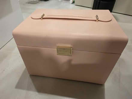 Photo of free Pink jewellery box (Charlton SE7) #1