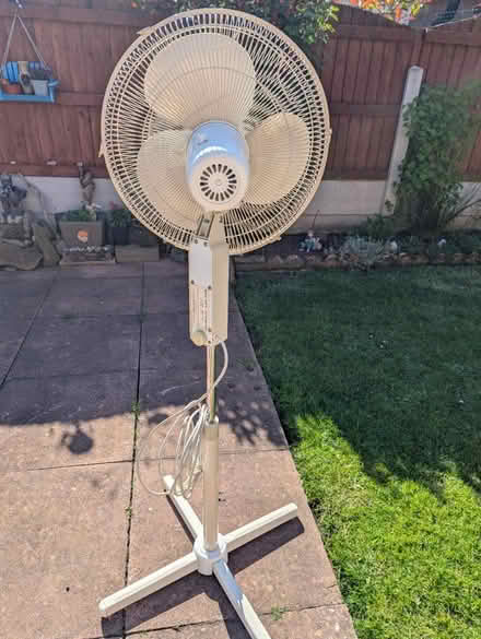 Photo of free 4 speed adjustable fan (Carlisle CA2) #2