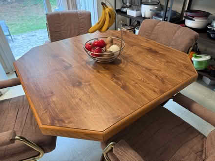 Photo of free Kitchen / Dining Table + 4 Chairs (Kingstowne / Springfield Mall) #2