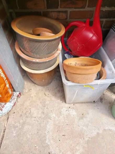Photo of free Garden pots (DE21) #1