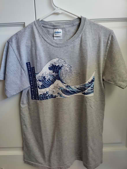 Photo of free Small tshirt (Mountain View) #1