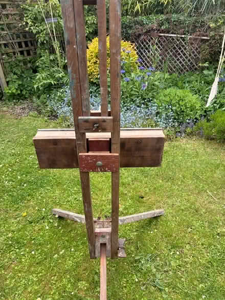 Photo of free Artist’s Easel (Horsley GL6) #3